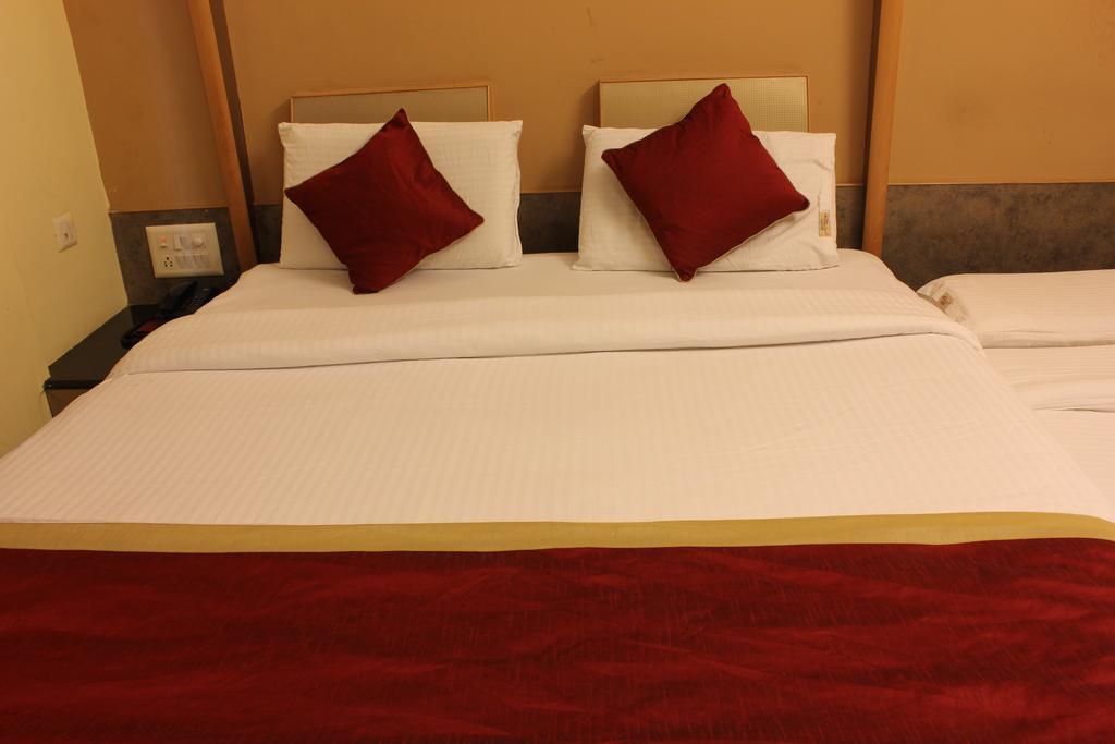 Hotel Manasa Paradise Bangalore Exteriör bild