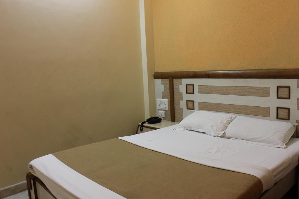 Hotel Manasa Paradise Bangalore Exteriör bild