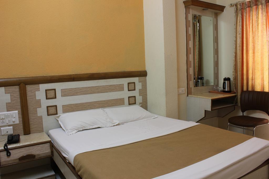 Hotel Manasa Paradise Bangalore Exteriör bild