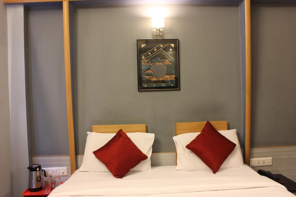 Hotel Manasa Paradise Bangalore Exteriör bild