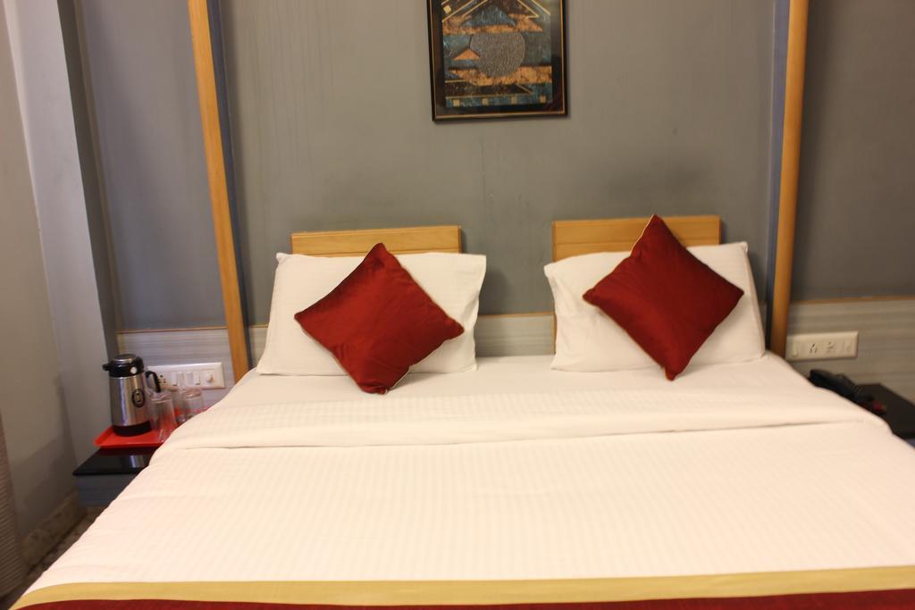 Hotel Manasa Paradise Bangalore Exteriör bild