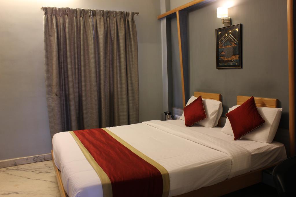 Hotel Manasa Paradise Bangalore Exteriör bild