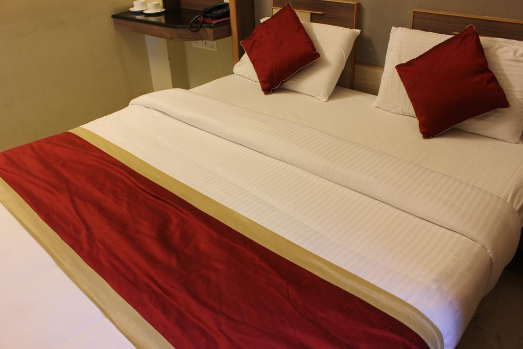 Hotel Manasa Paradise Bangalore Exteriör bild