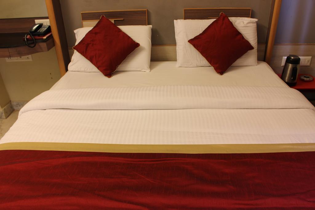Hotel Manasa Paradise Bangalore Exteriör bild